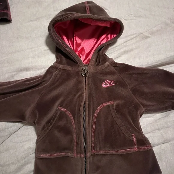 Nike Brown and Pink Velour Baby Tracksuit - Picture 4 of 4